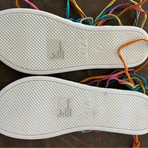 Mia tie Sandles size 8